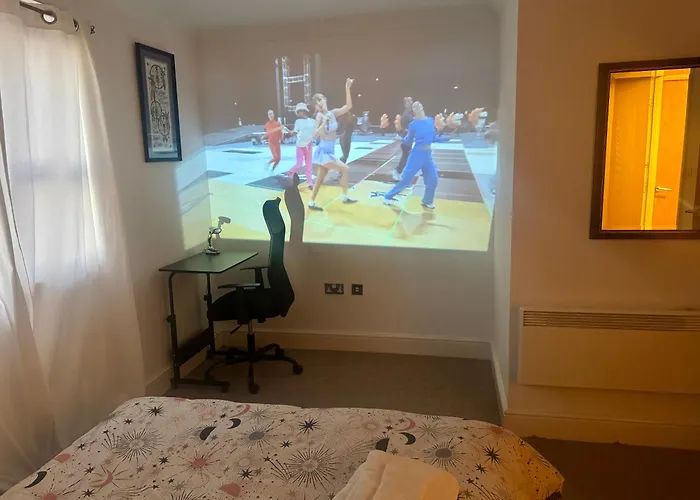 Birmingham City Centre Cozy 1Br With Projector